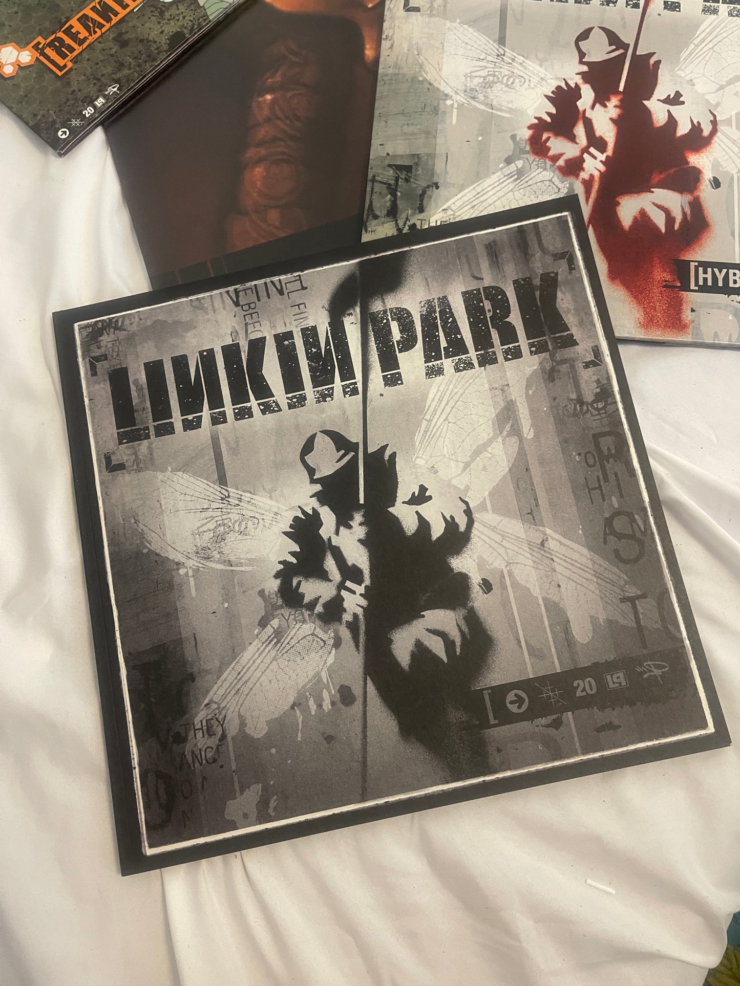 Linkin Park - Hybrid Theory (20th anniversary  vinyl/CD/Cassette box set)