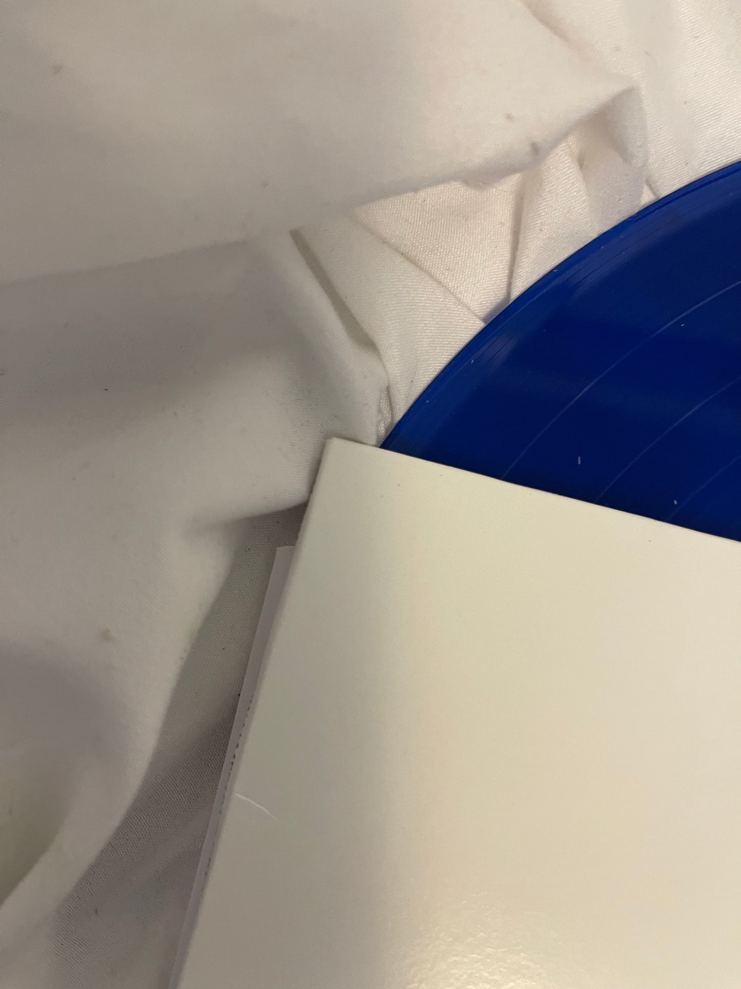 America - History: America’s Greatest Hits (Record Store Day exclusive blue vinyl)
