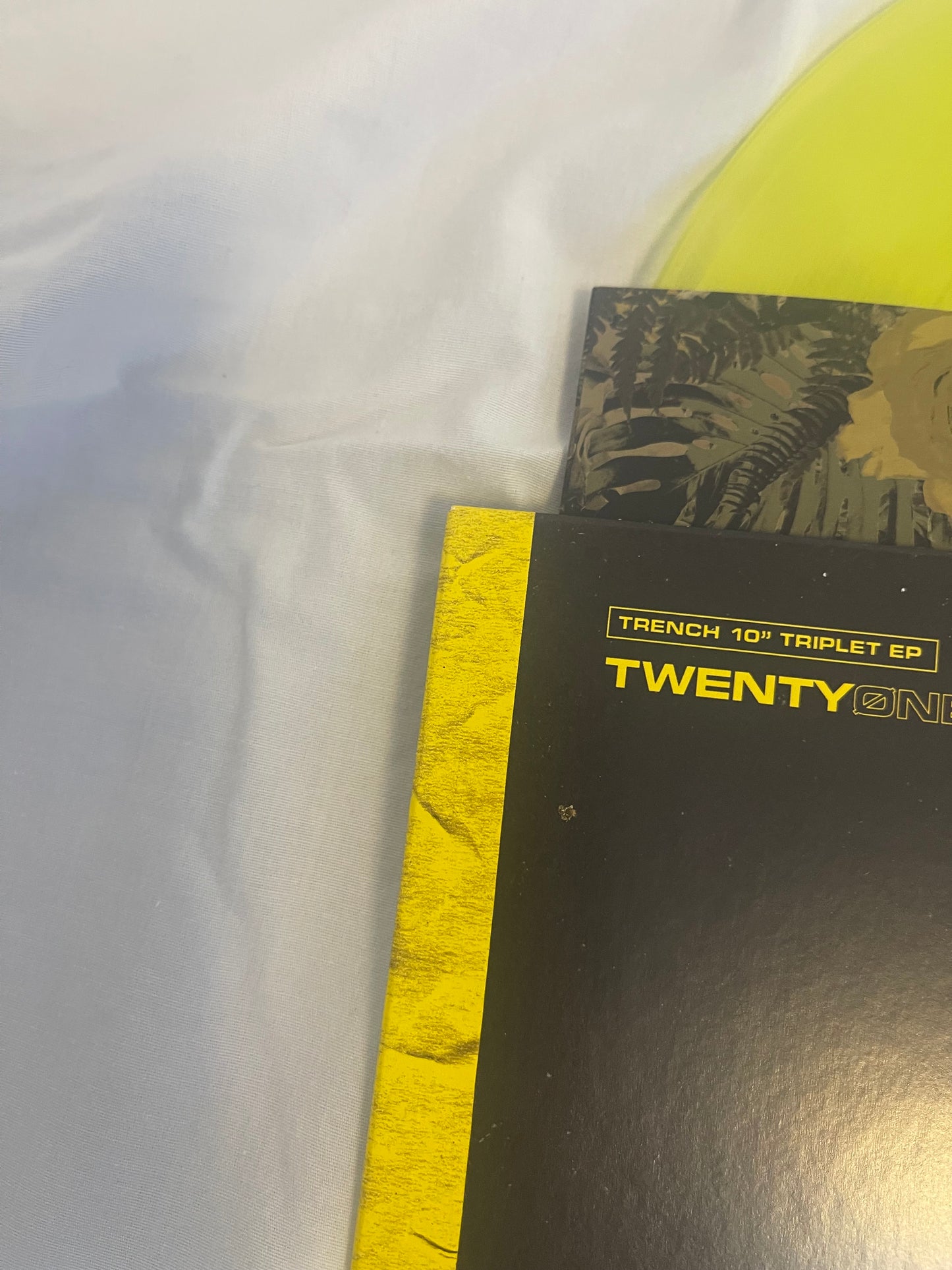 Twenty One Pilots - Trench Triplet EP (webstore exclusive translucent yellow vinyl)