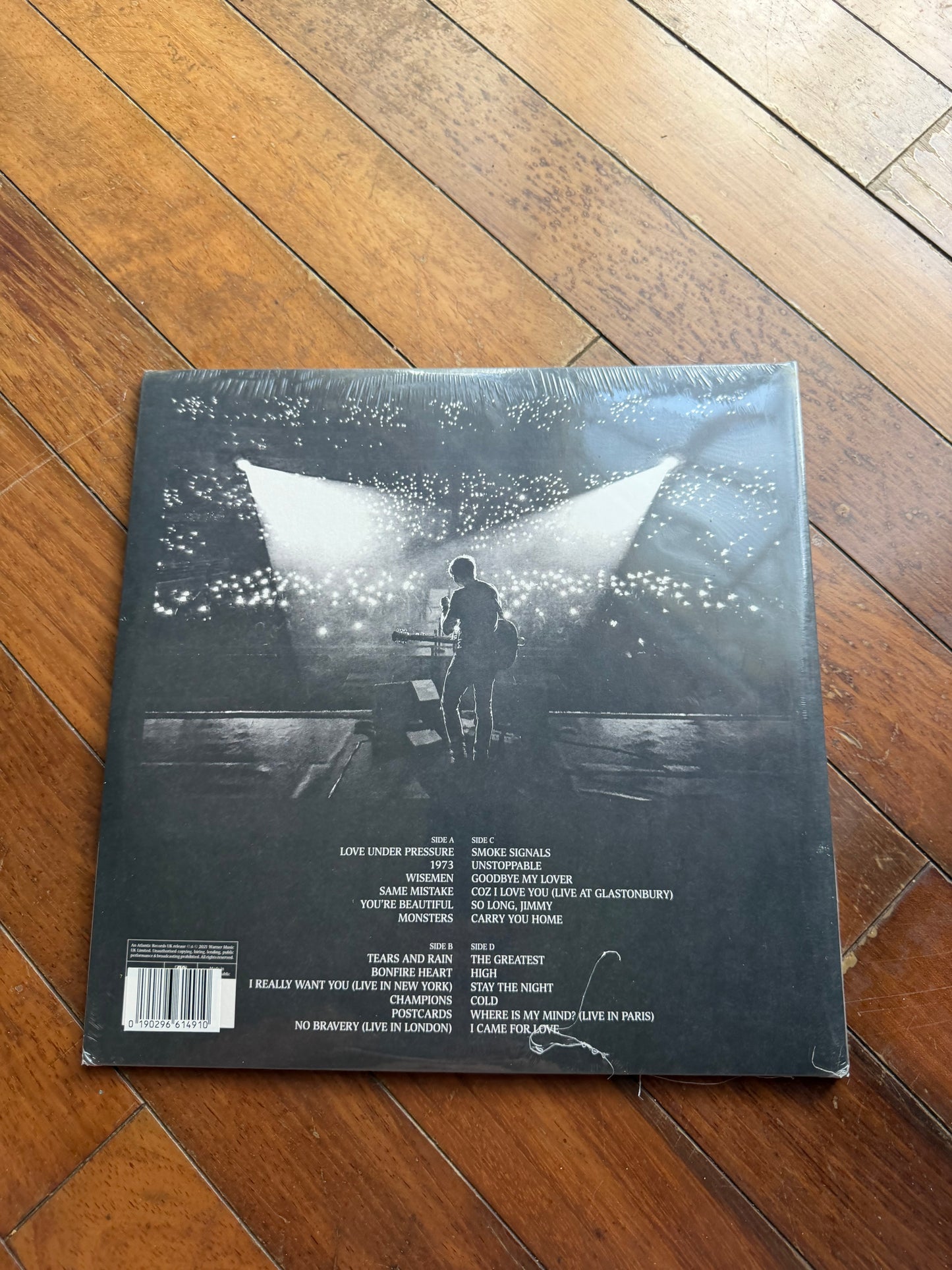 James Blunt - The Stars Beneath My Feet (2004-2021) (exclusive clear vinyl)