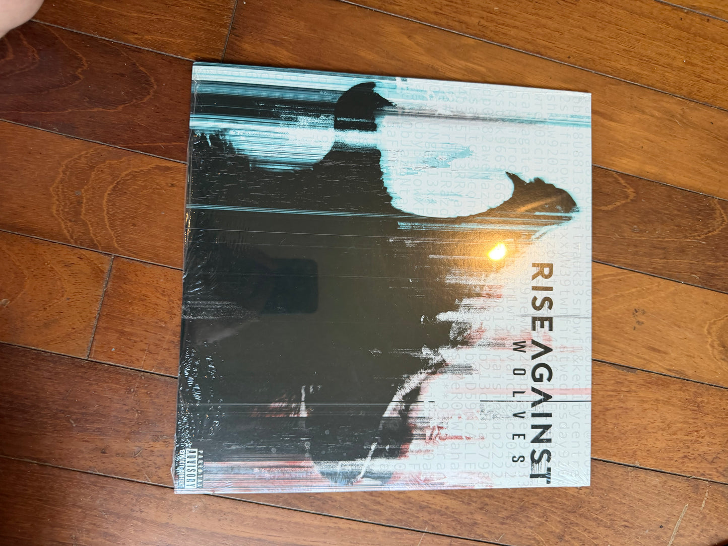 Rise Against - Wolves (exclusive magenta vinyl)