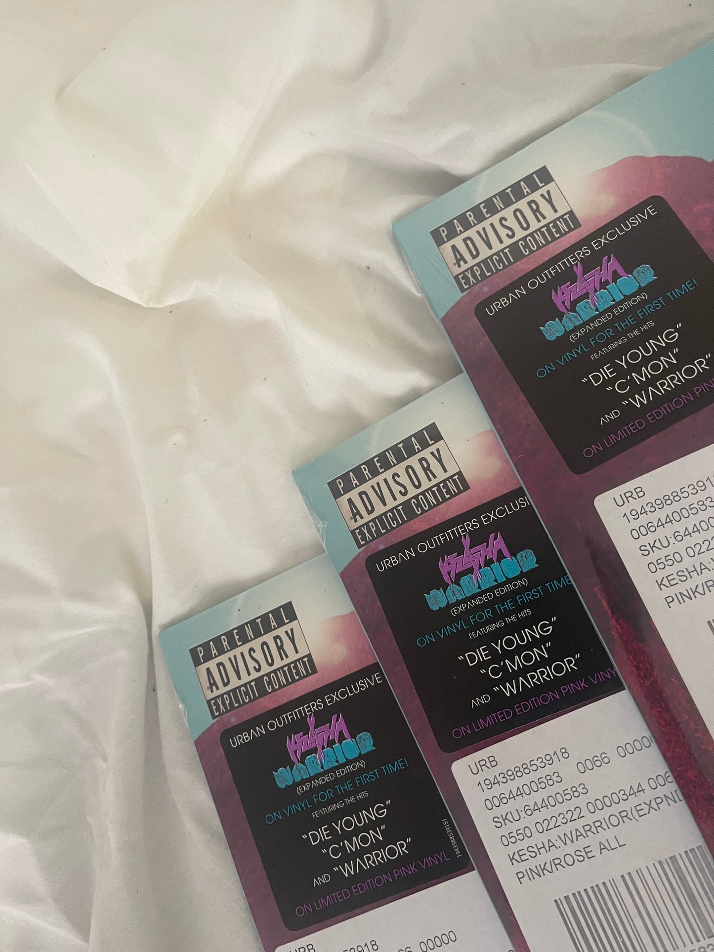 Kesha - Warrior (Urban Outfitters exclusive pink marble vinyl)