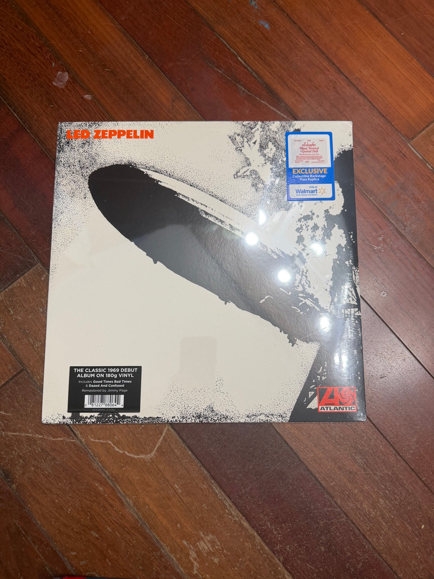Led Zeppelin - Led Zeppelin (Walmart exclusive vinyl with replica tour laminate)