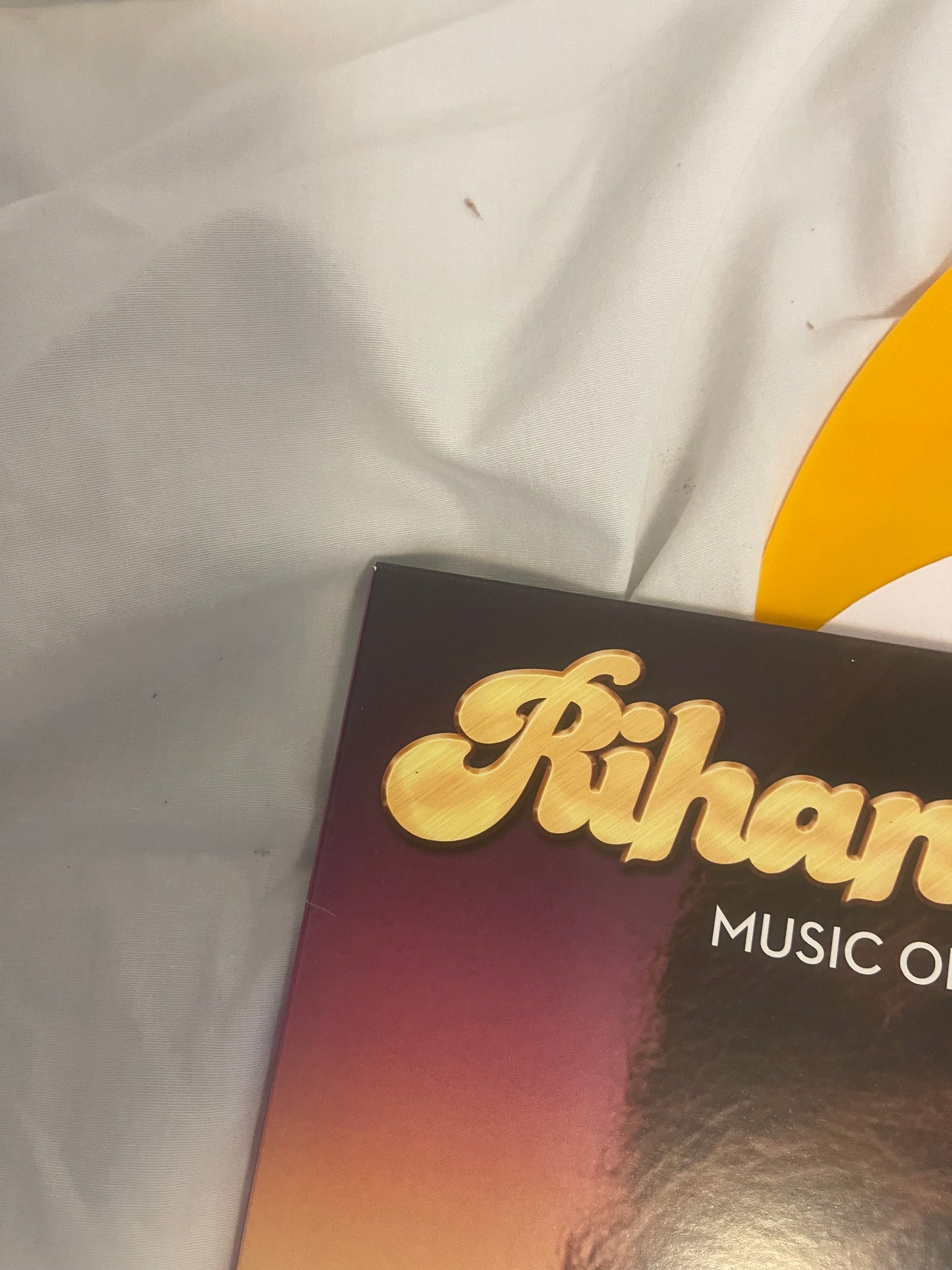 Rihanna - Music Of The Sun (exclusive yellow vinyl)