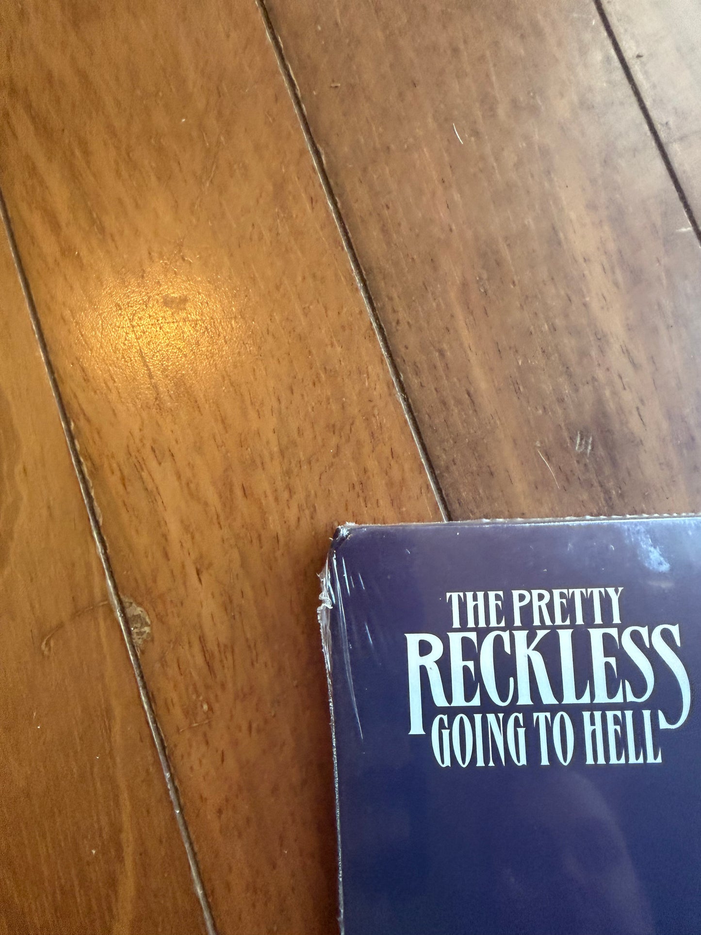 The Pretty Reckless - Going To Hell (Webstore exclusive purple splatter vinyl)