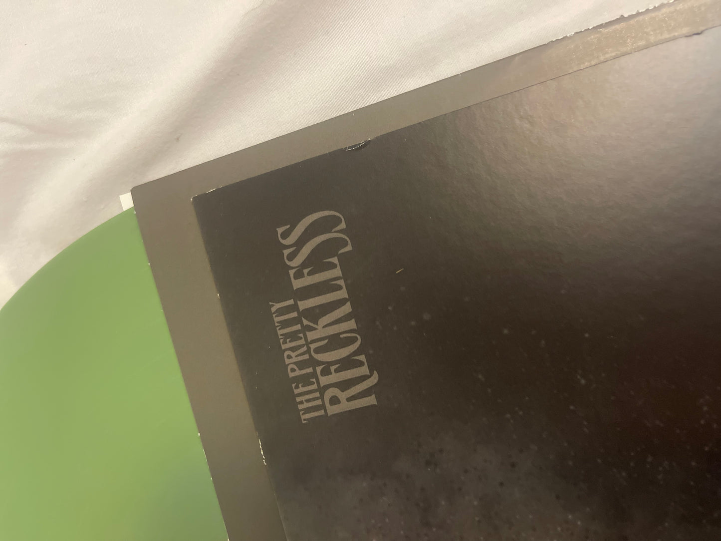 The Pretty Reckless - Other Worlds (webstore exclusive olive vinyl)