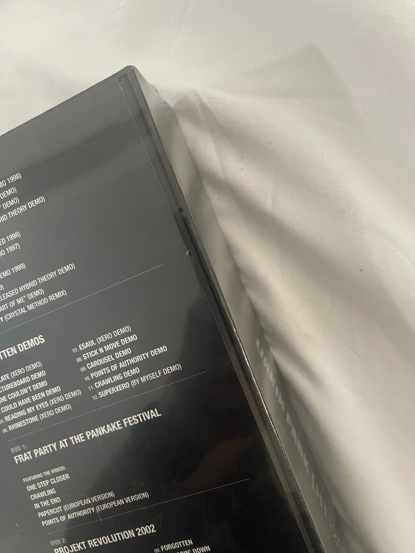 Linkin Park - Hybrid Theory (20th anniversary  vinyl/CD/Cassette box set)