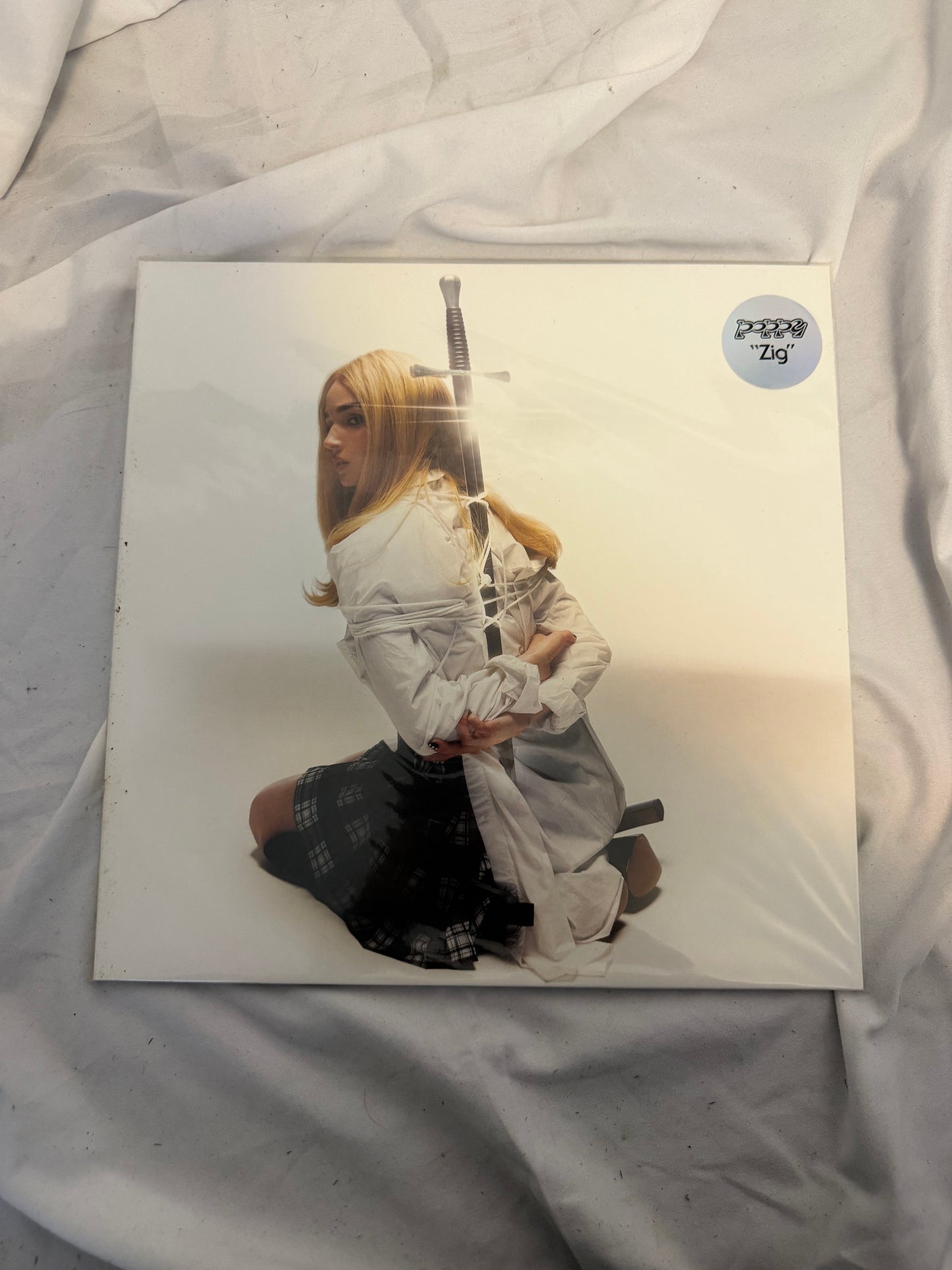 Poppy - Zig (Sumerian exclusive ultra clear with black/mint green/baby blue splatter vinyl)