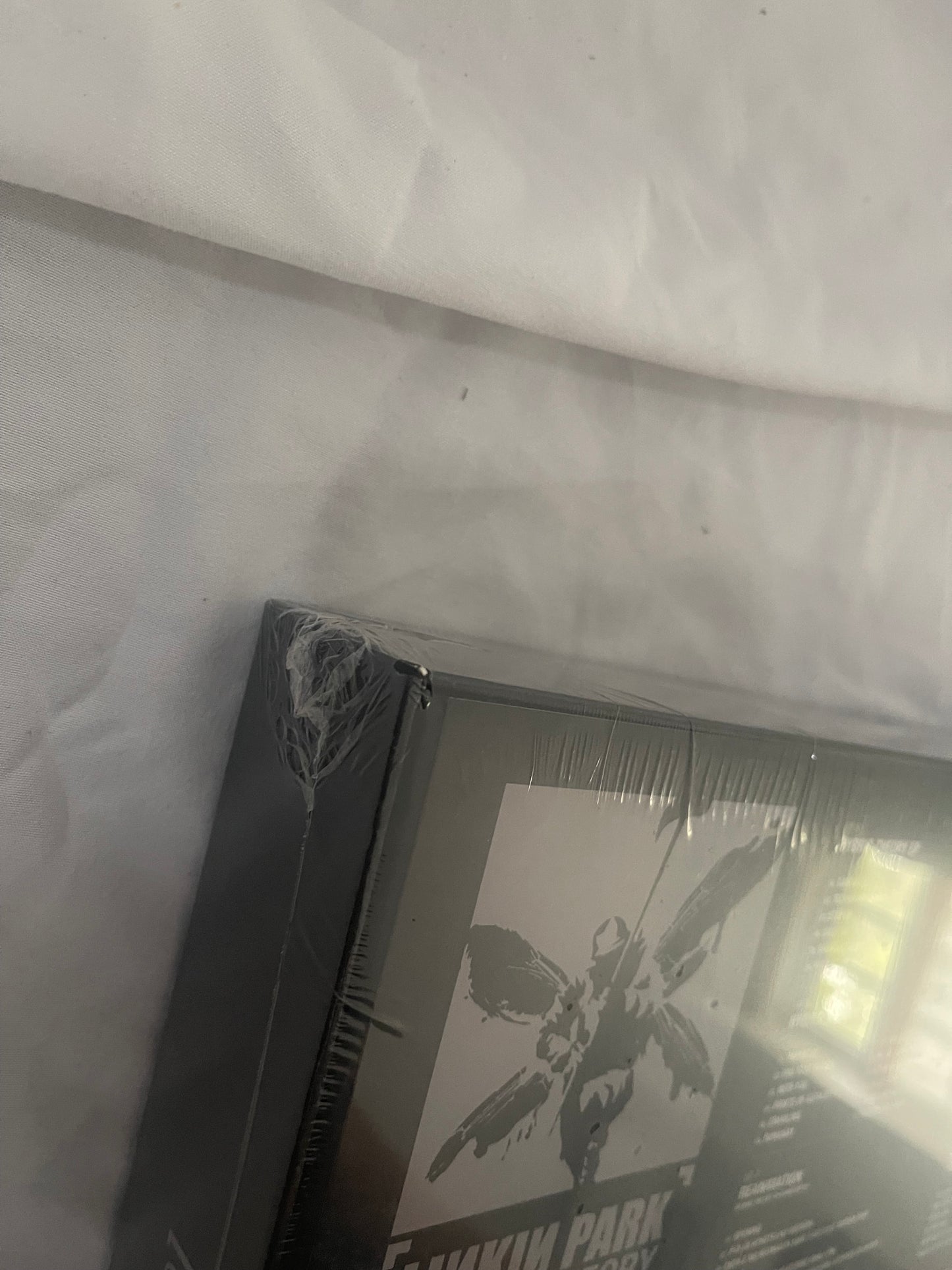Linkin Park - Hybrid Theory (20th anniversary  vinyl/CD/Cassette box set)