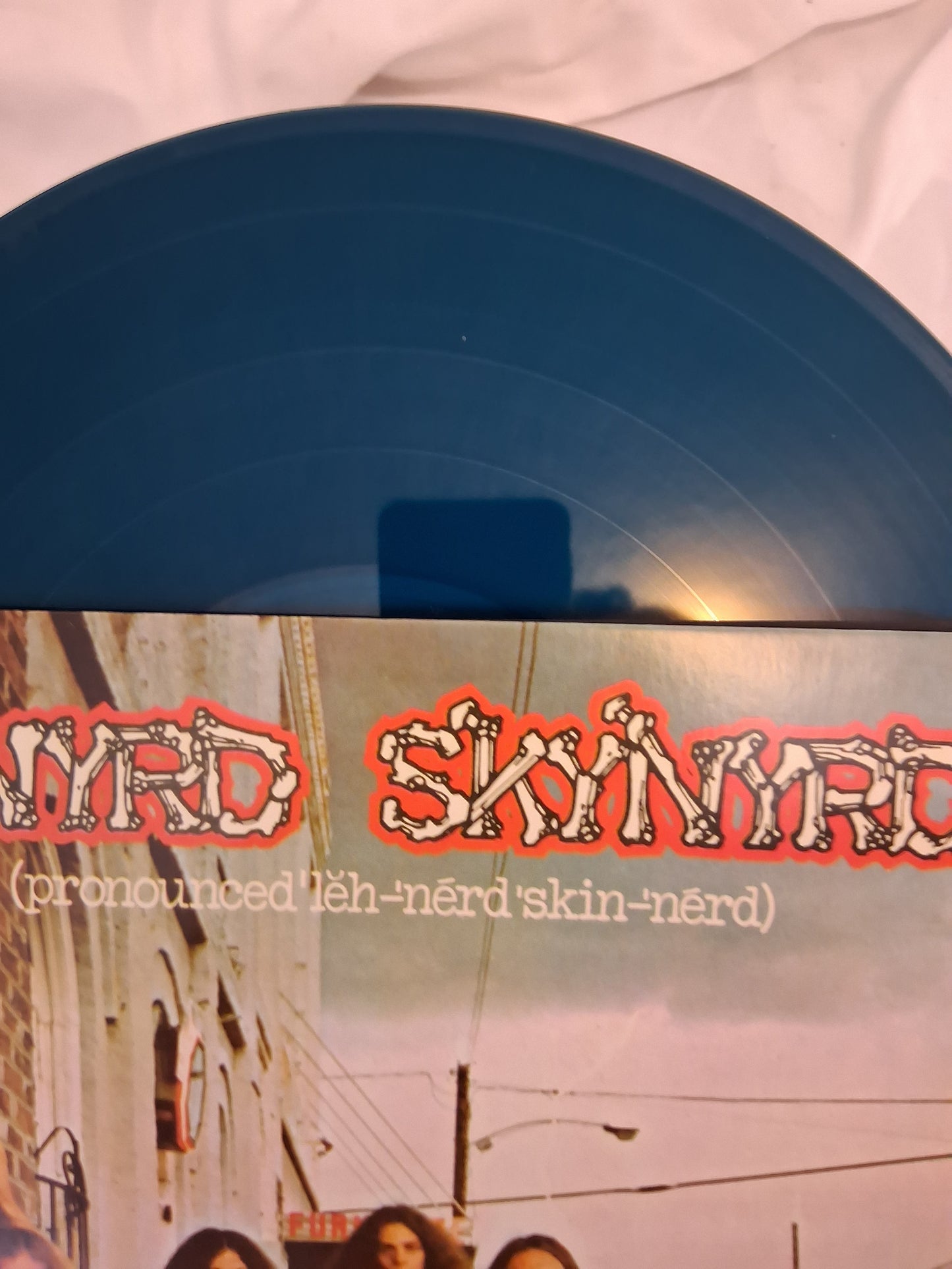 Lynyrd Skynyrd - (Pronounced 'Lĕh-'nérd 'Skin-'nérd) (exclusive sea blue vinyl)