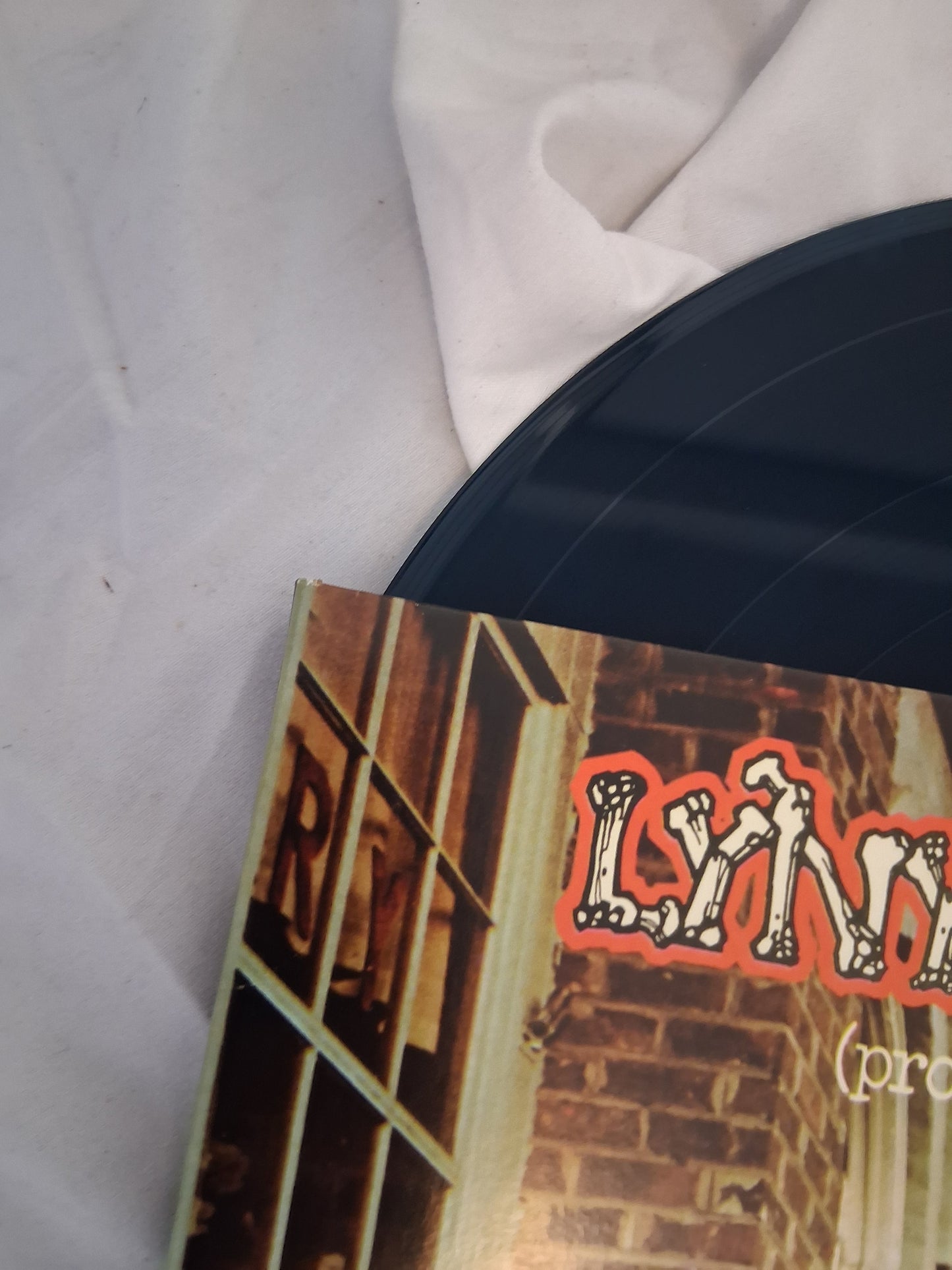 Lynyrd Skynyrd - (Pronounced 'Lĕh-'nérd 'Skin-'nérd) (exclusive sea blue vinyl)
